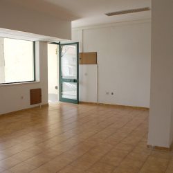 Loja arredores Viseu Foto 4