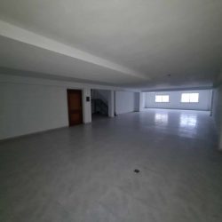 Loja na Santa Eugénia Foto 2