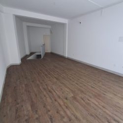 Loja Rua D. Duarte Foto 3